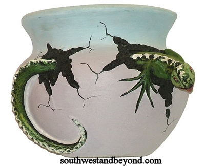 Wall Planter Painted Clay Lizard Pot.