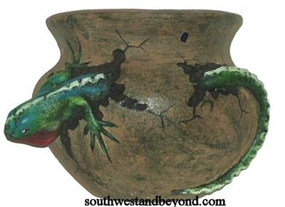 Wall Planter Painted Clay Lizard Pot.